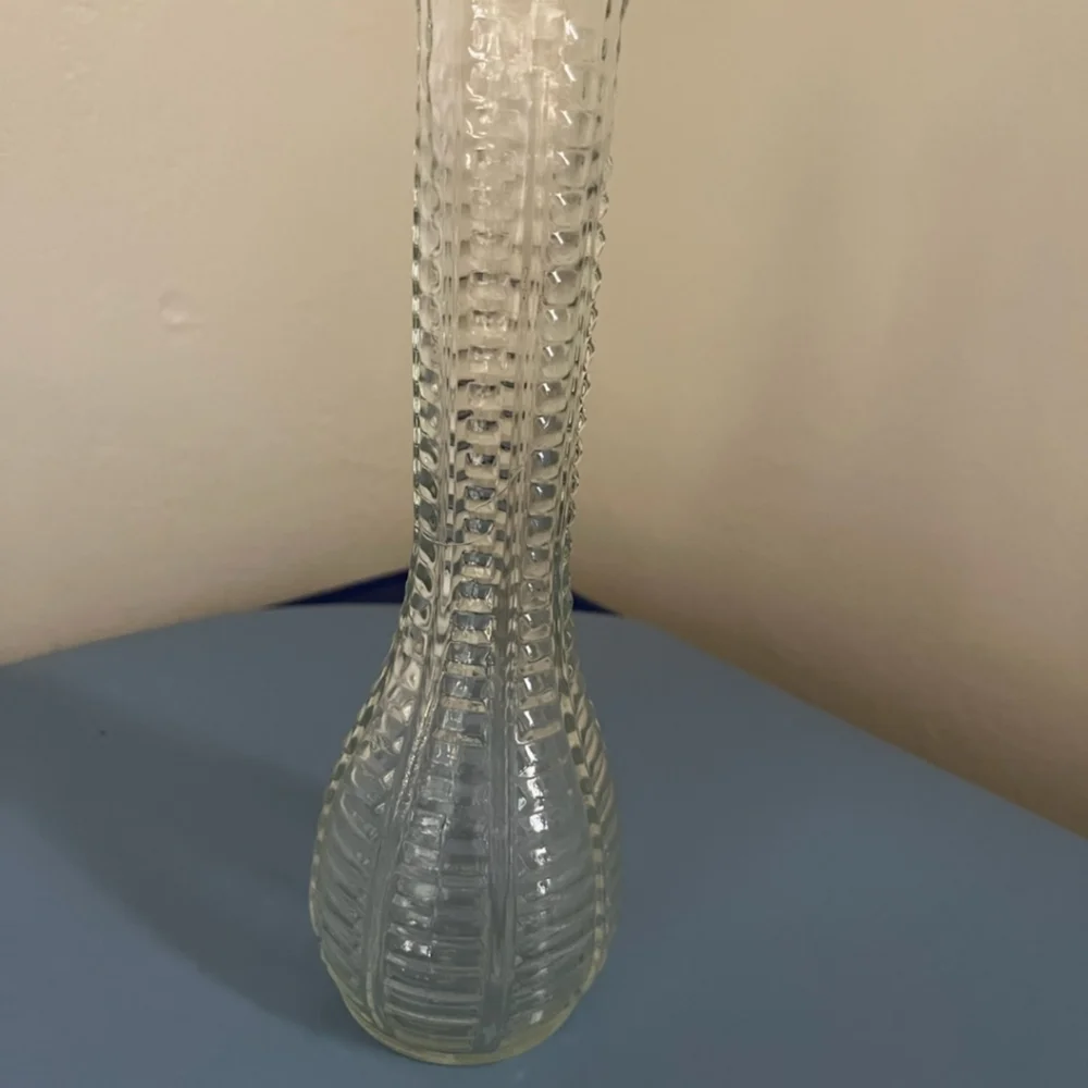 Set of 2 glass bud vases - Picture 2 of 2